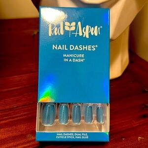 RED ASPEN Olga’s Ocean Eyes Nail Dashes 24 Pop On Medium Coffin